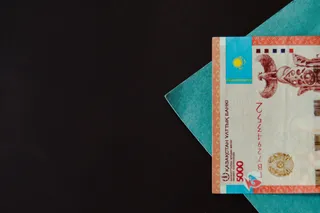 Капитал - Нацвалюта к доллару ослабла почти на 3 тенге