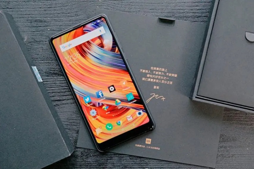 Капитал - Китайские смартфоны потеснили лидеров