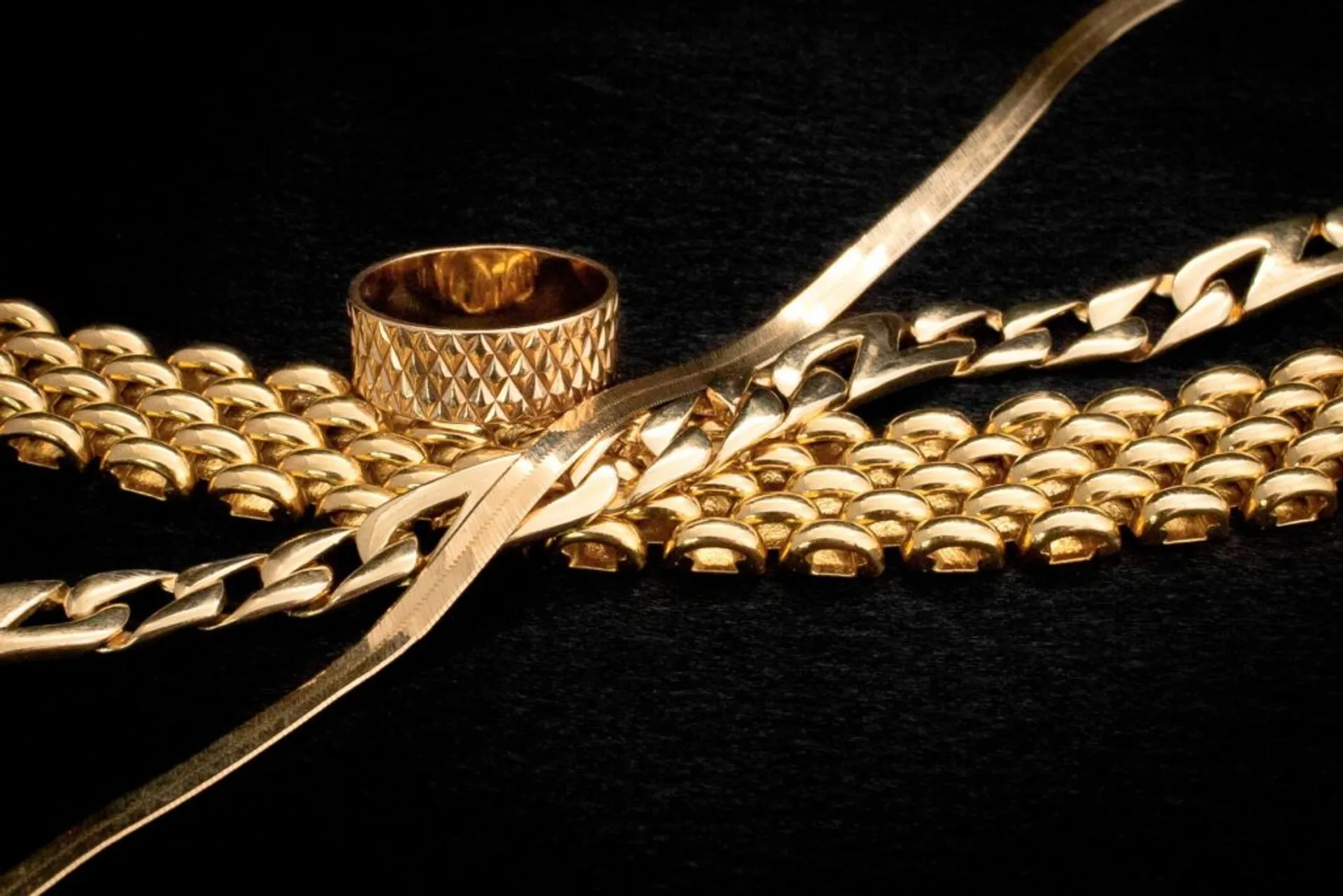 Капитал - Цены на золотые украшения выросли на 6%