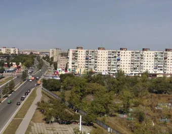 Эвакуированные жители дома в Рудном сутки не могут попасть в квартиры