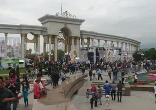 Капитал - До 50 тыс. горожан посетили Фестиваль цветов в Алматы