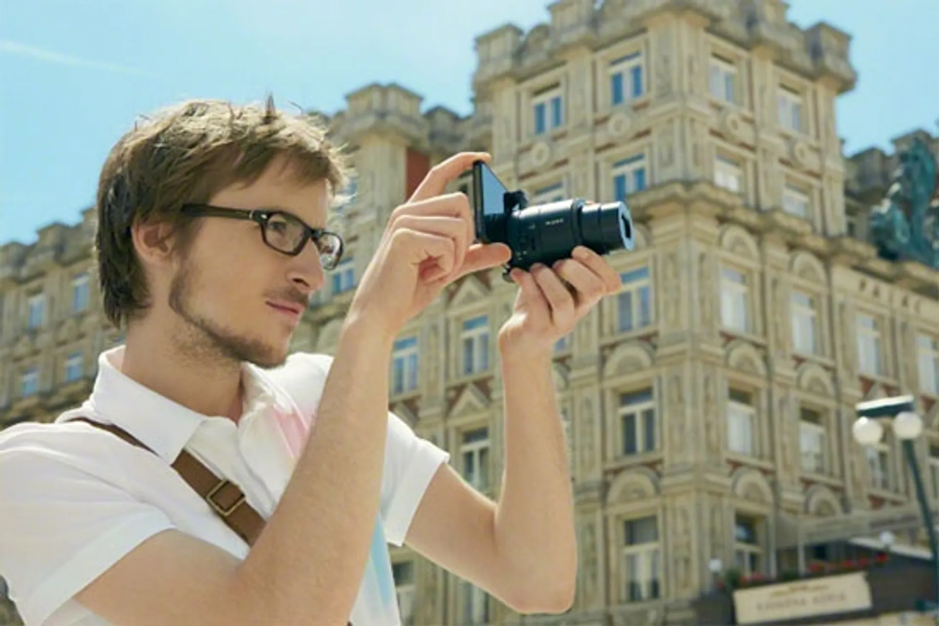 Капитал - Sony представила накладные объективы для смартфонов