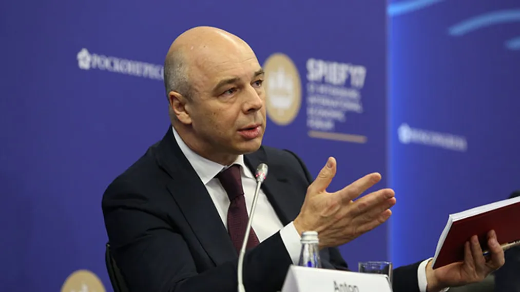 Капитал - Россия допускает уход от долларовой оплаты при поставках нефти