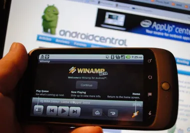 Winamp закрывается