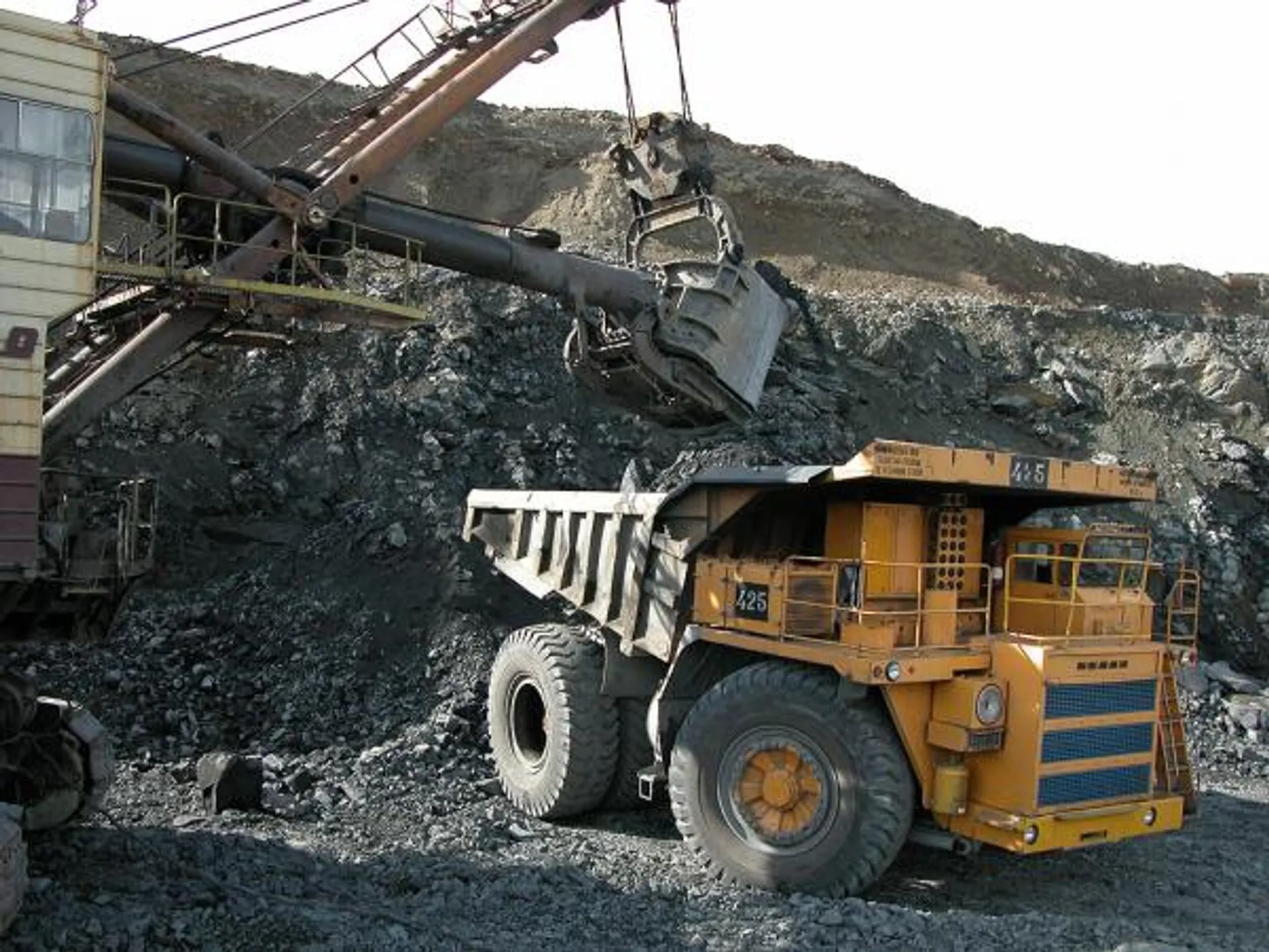 Капитал - Горнодобывающие компании почти на треть увеличили расходы