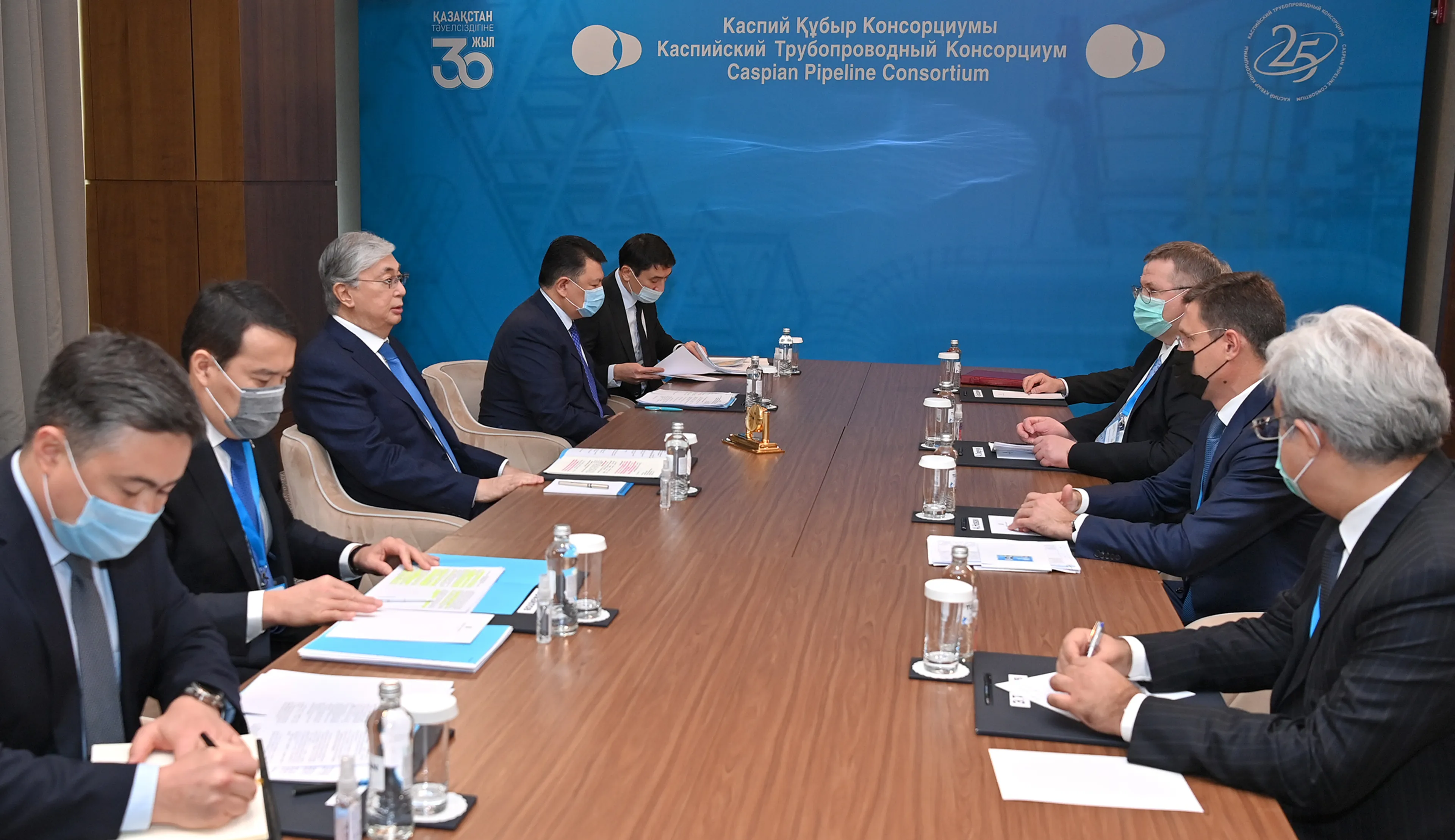 Капитал - Президент обсудил ряд вопросов с делегацией Правительства России