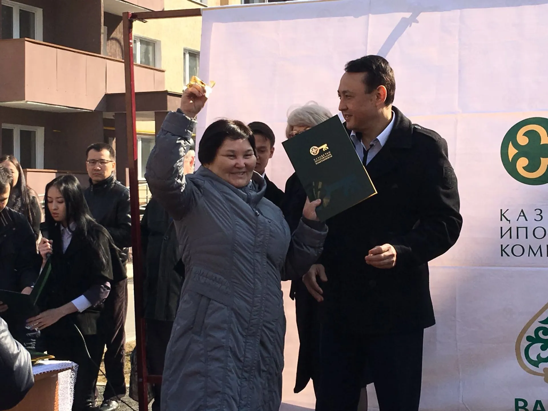 Капитал - Учителя, врачи и военные получили арендное жилье