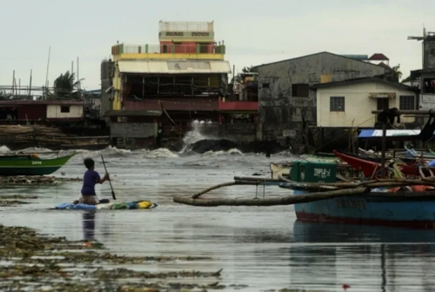 Капитал - От тайфуна Калмэджи пострадали около 1 млн человек