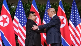 Капитал - Дональд Трамп и Ким Чен Ын завершили встречу тет-а-тет