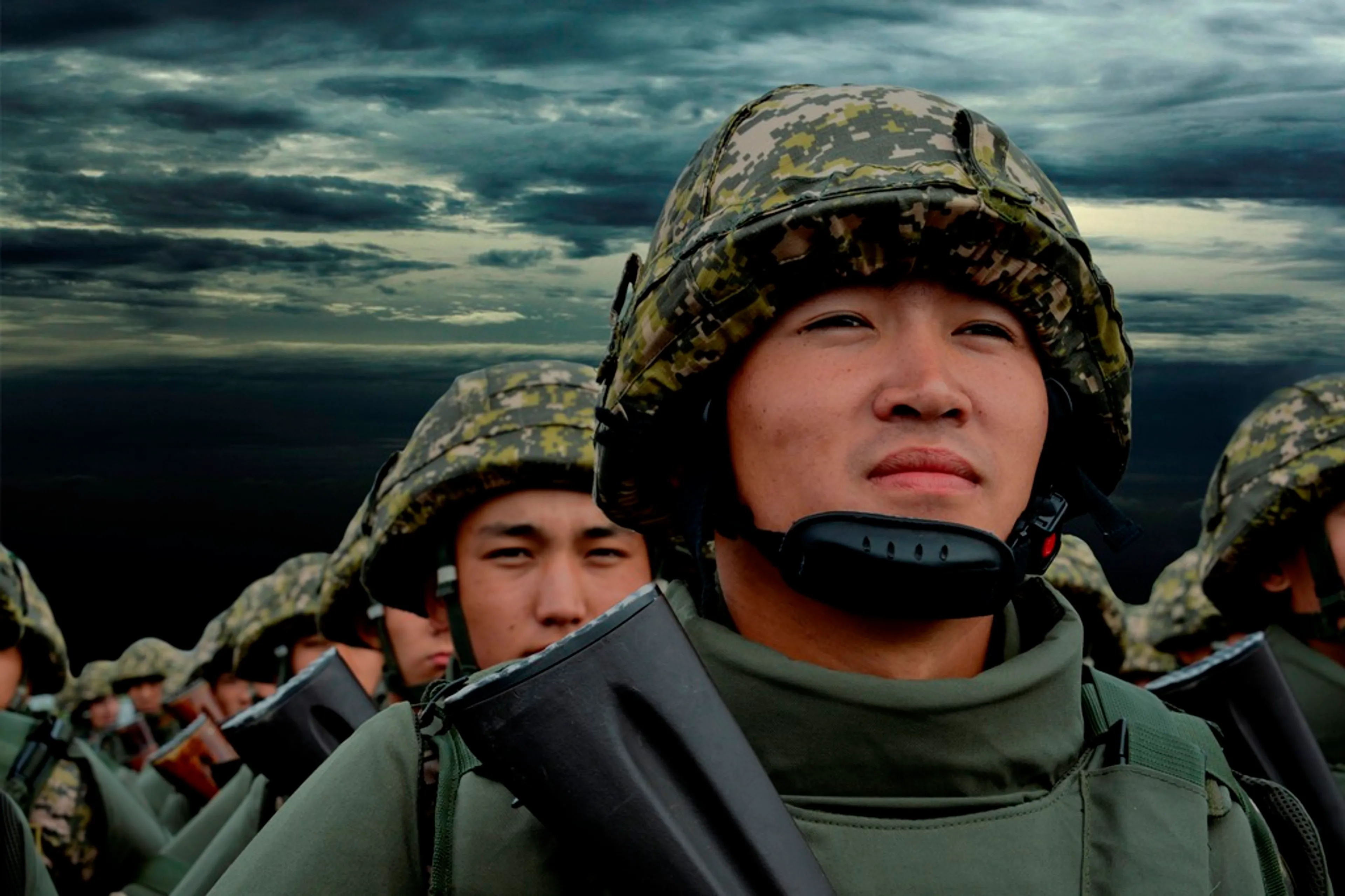 Капитал - Военнослужащие подняты по учебной тревоге