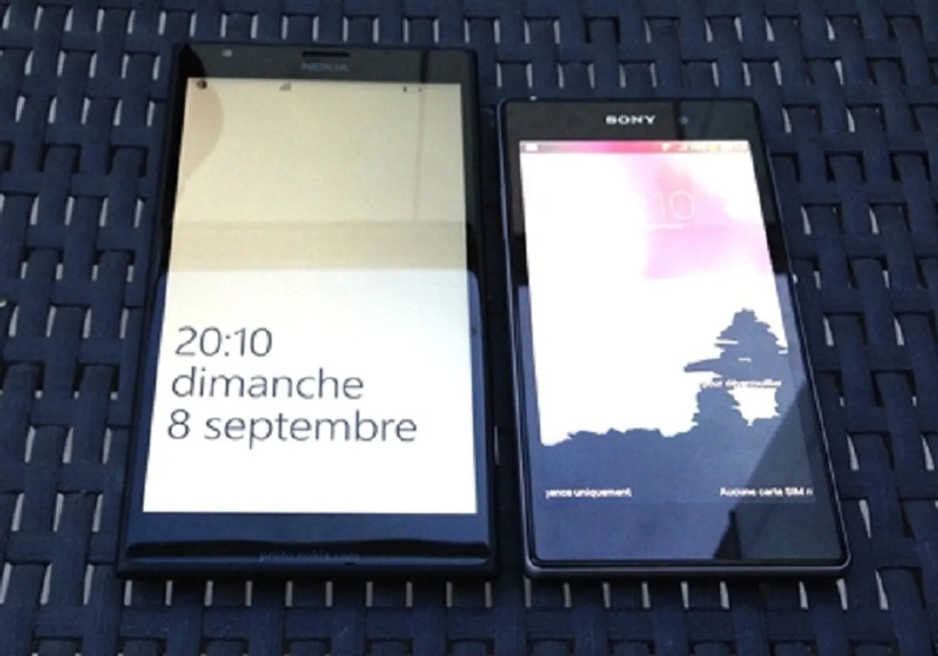 Капитал - В Сеть попали снимки гигантского смартфона Nokia Bandit.