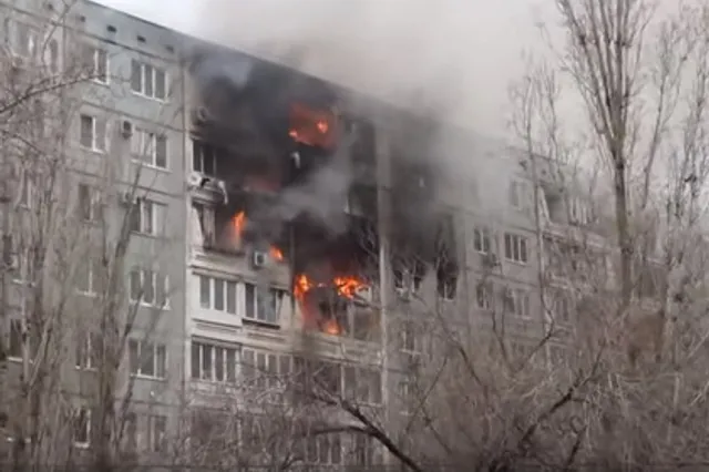 В Волгограде в многоэтажке прогремело два взрыва
