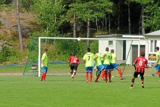 Капитал - Шведские футболисты прервали игру ради поимки вора