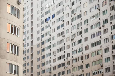 Темпы жилищного строительства резко упали