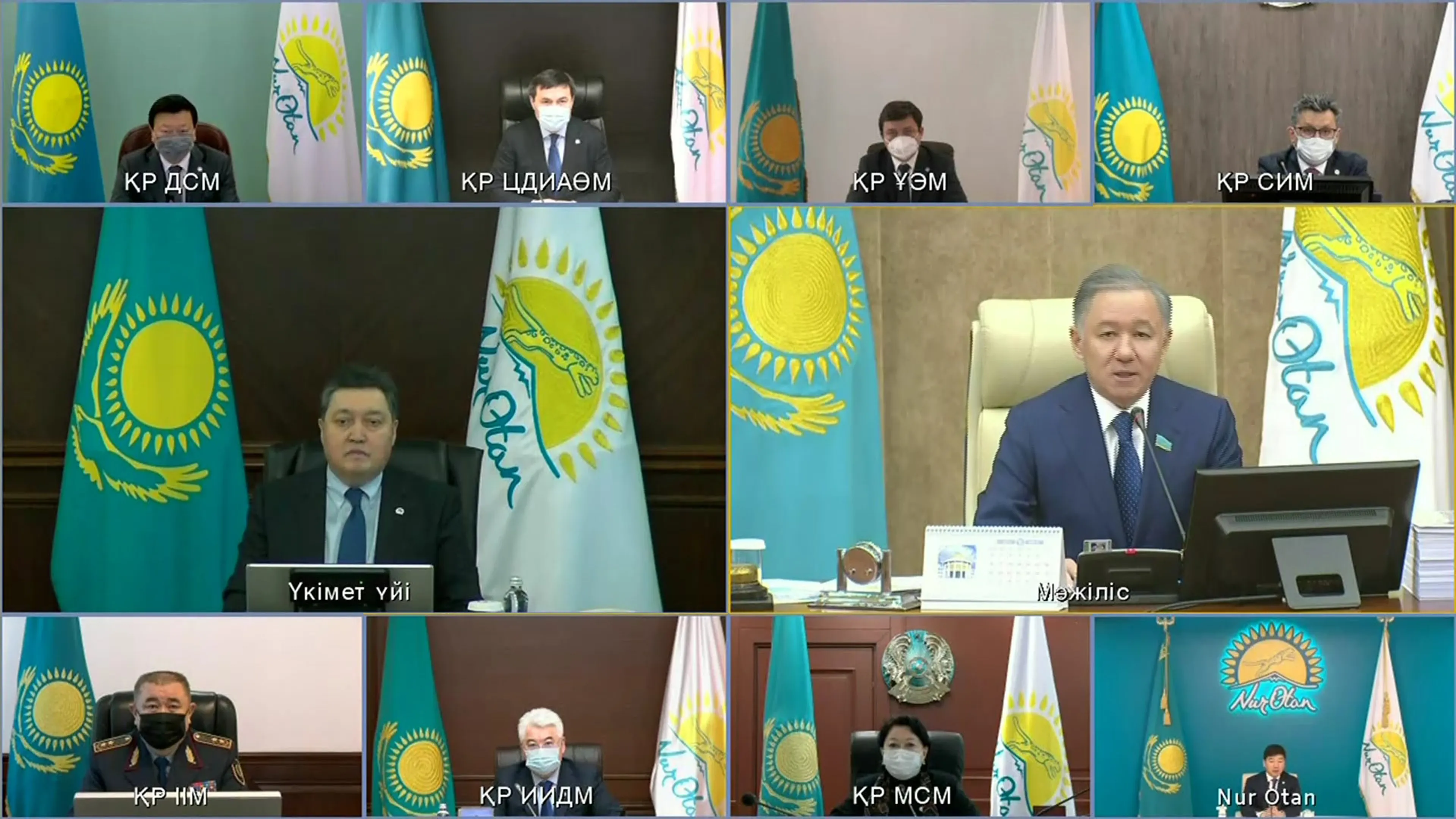 Капитал - Дефицит бюджета составит не более 3% к 2025 году - Аскар Мамин