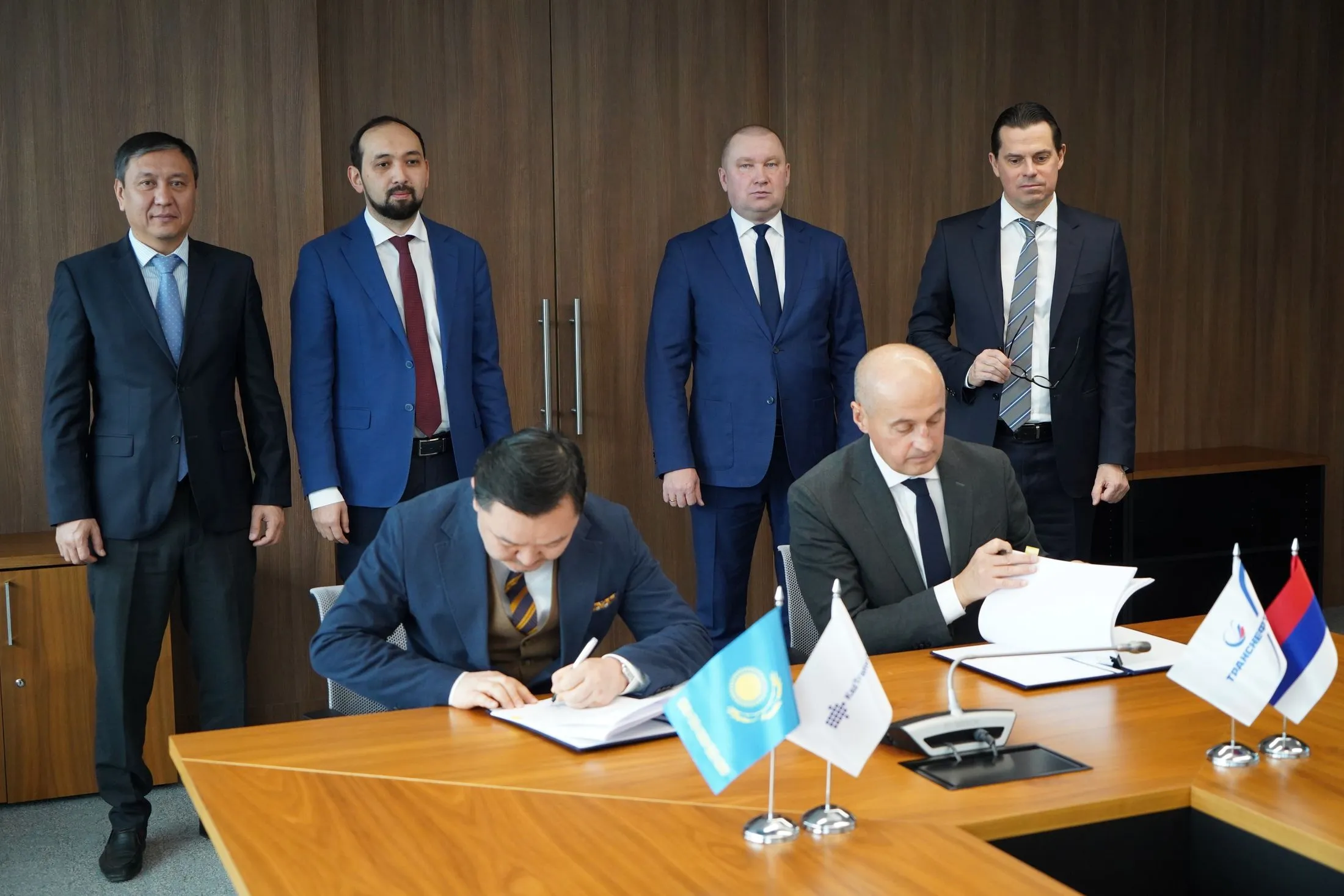 КазТрансОйл и Транснефть подписали договор о транзите казахстанской нефти