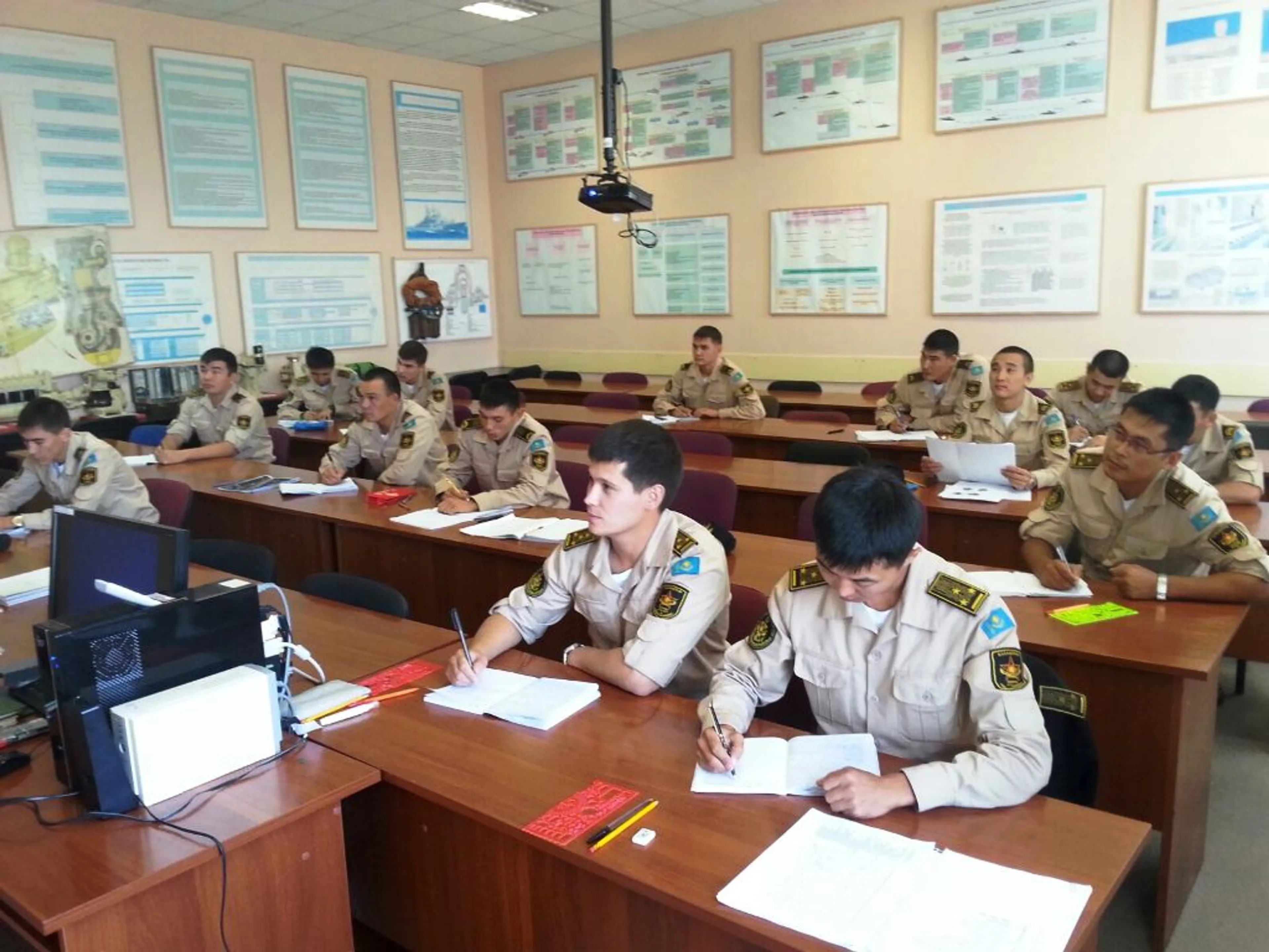 Капитал - Экипаж нового минно-трального корабля ВМС Казахстана проходит подготовку в России