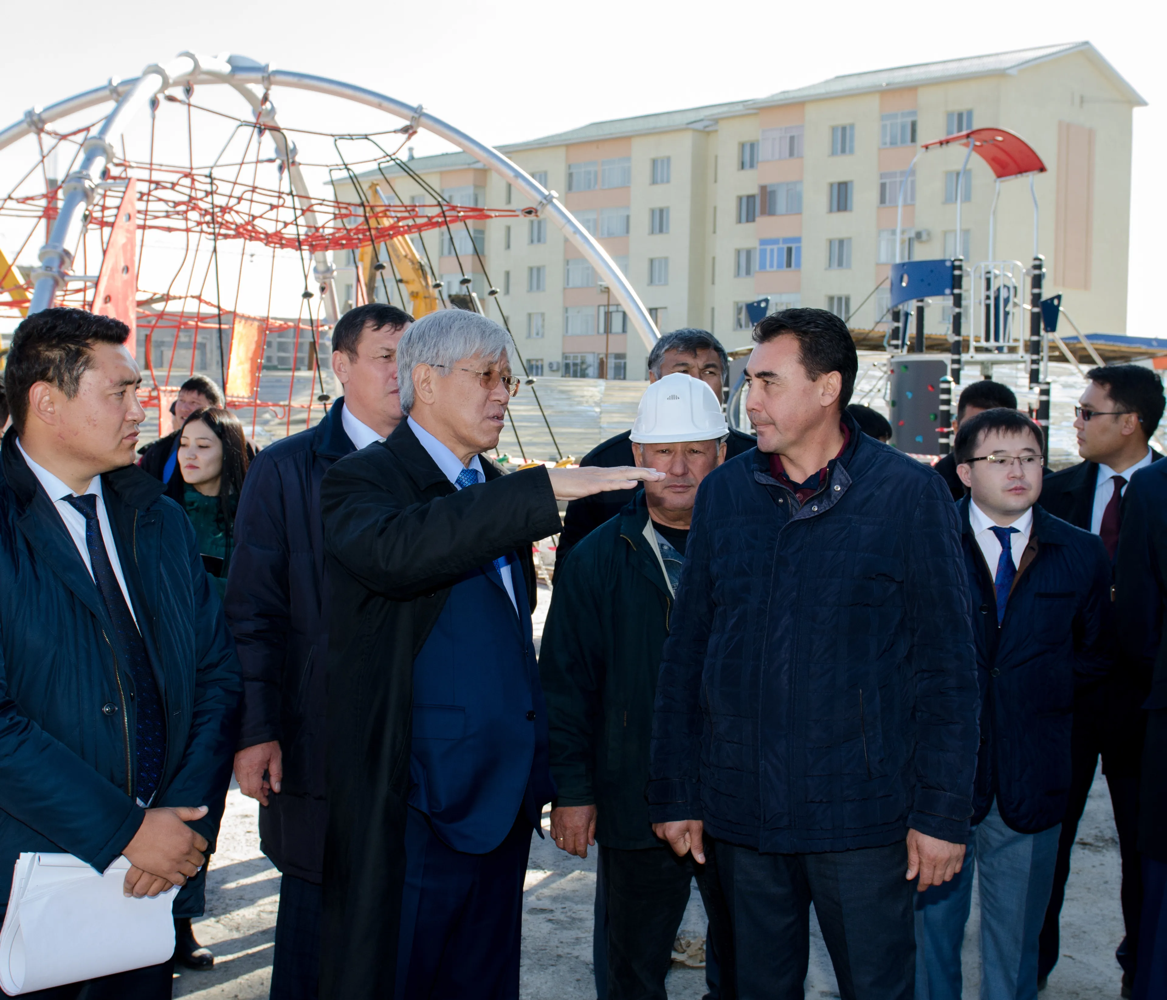 Капитал - Амандык Баталов проверил строительство объектов