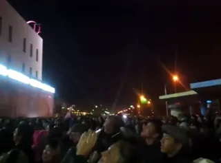 Капитал - Открытие магазина в Актау закончилось давкой