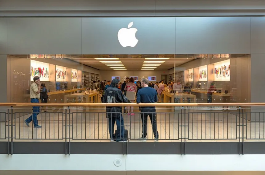 Капитал - Тим Кук объявил о решении снизить цены на iPhone