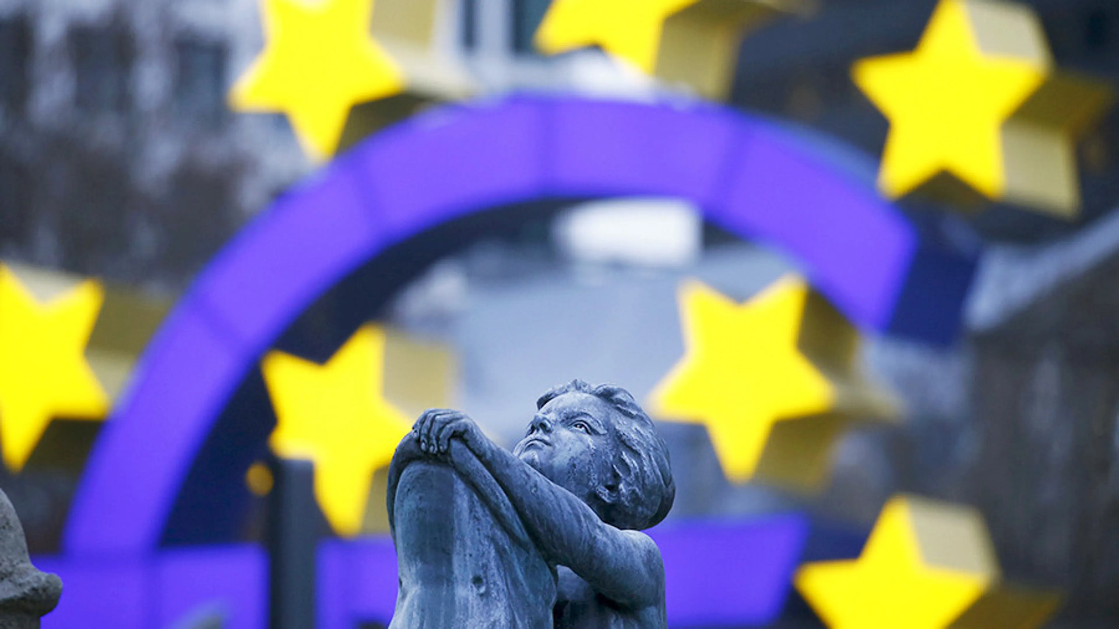 Капитал - ЕЦБ понизил прогнозы роста ВВП еврозоны