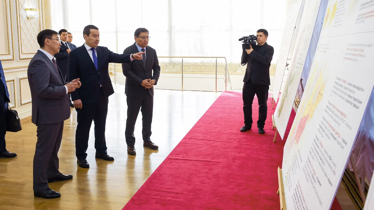 Алихан Смаилов провел совещание по развитию Алматы - фото kapital.kz