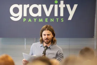 Капитал - Основатель компании отдал $1 млн из своей зарплаты подчиненным