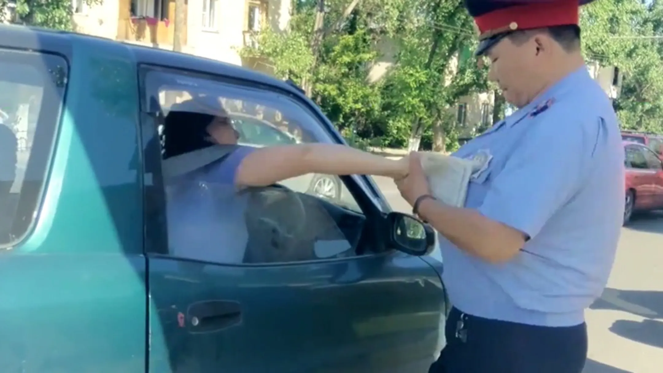 В Алматы женщина привлечена к ответственности за оскорбление полицейского - Image Kapital.kz