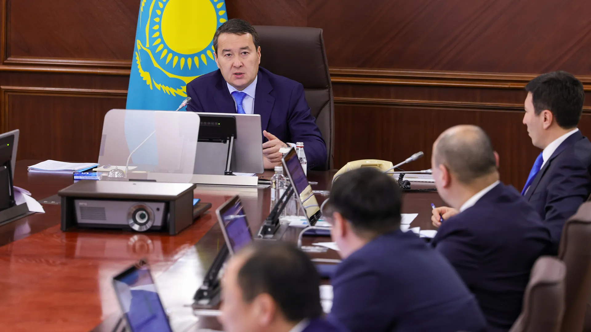 Капитал - Казахстанская промышленность должна обеспечить потребности транспортной отрасли - премьер