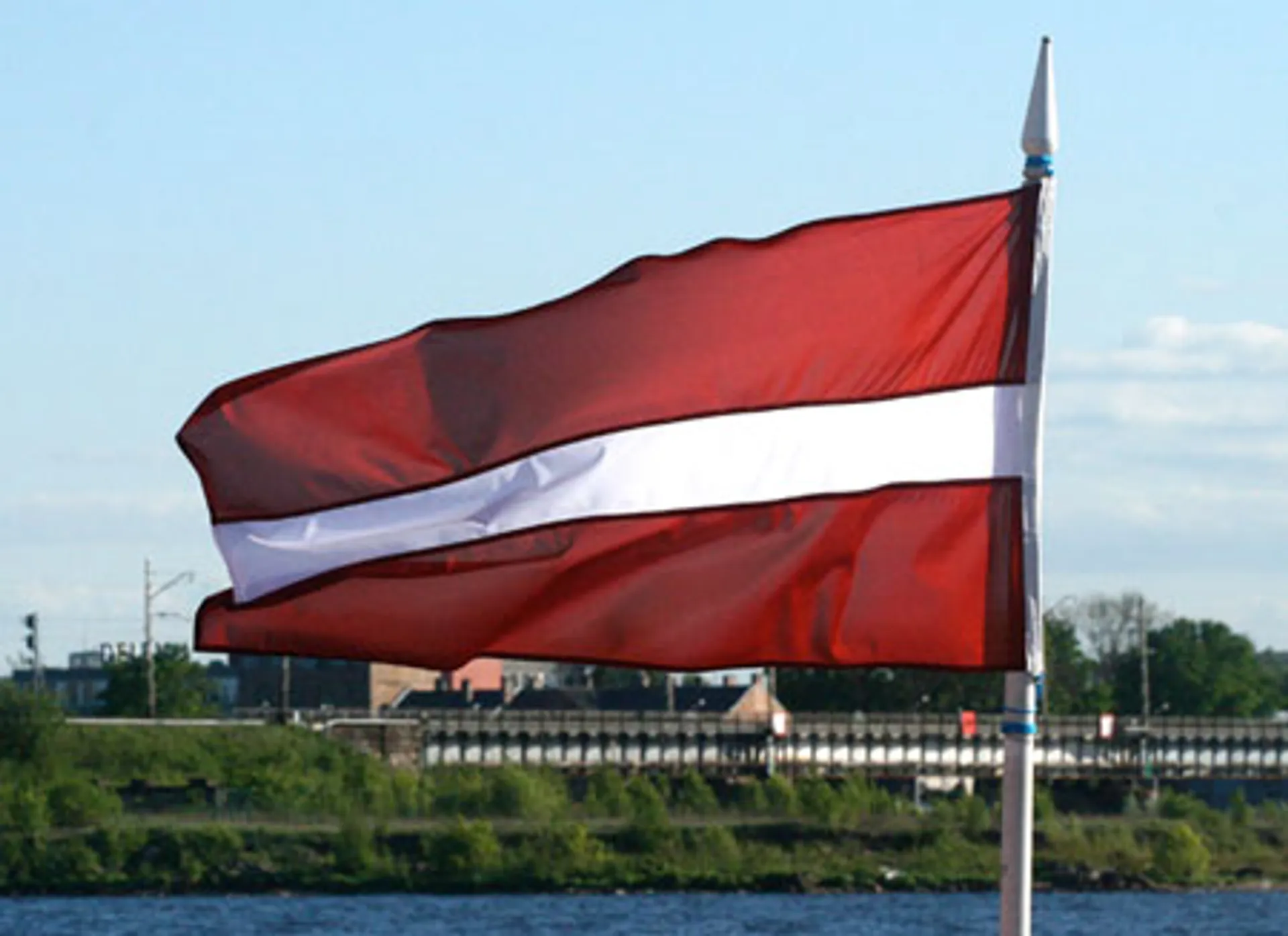 Капитал - Латвия вступит в еврозону в 2014 году