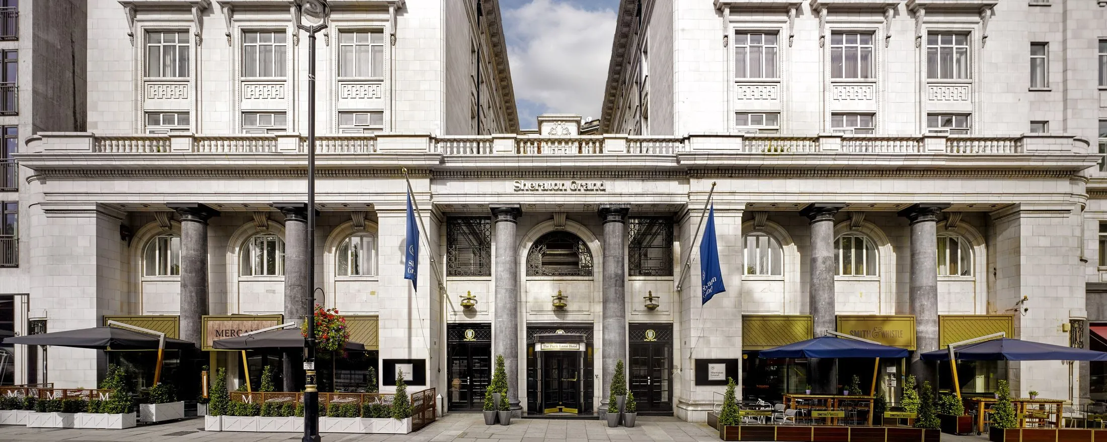 Какую роль сыграла неоновая вывеска в истории бренда Sheraton 