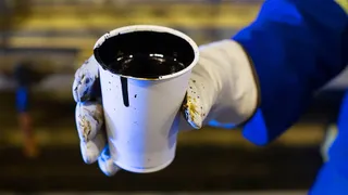 Капитал - Стоимость барреля нефти Brent опустилась ниже $51