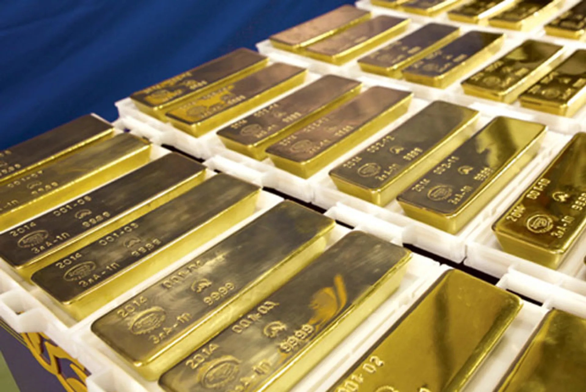 Капитал - Тау-Кен Алтын заключил контракты на поставку 14 тонн золота в 2016 году