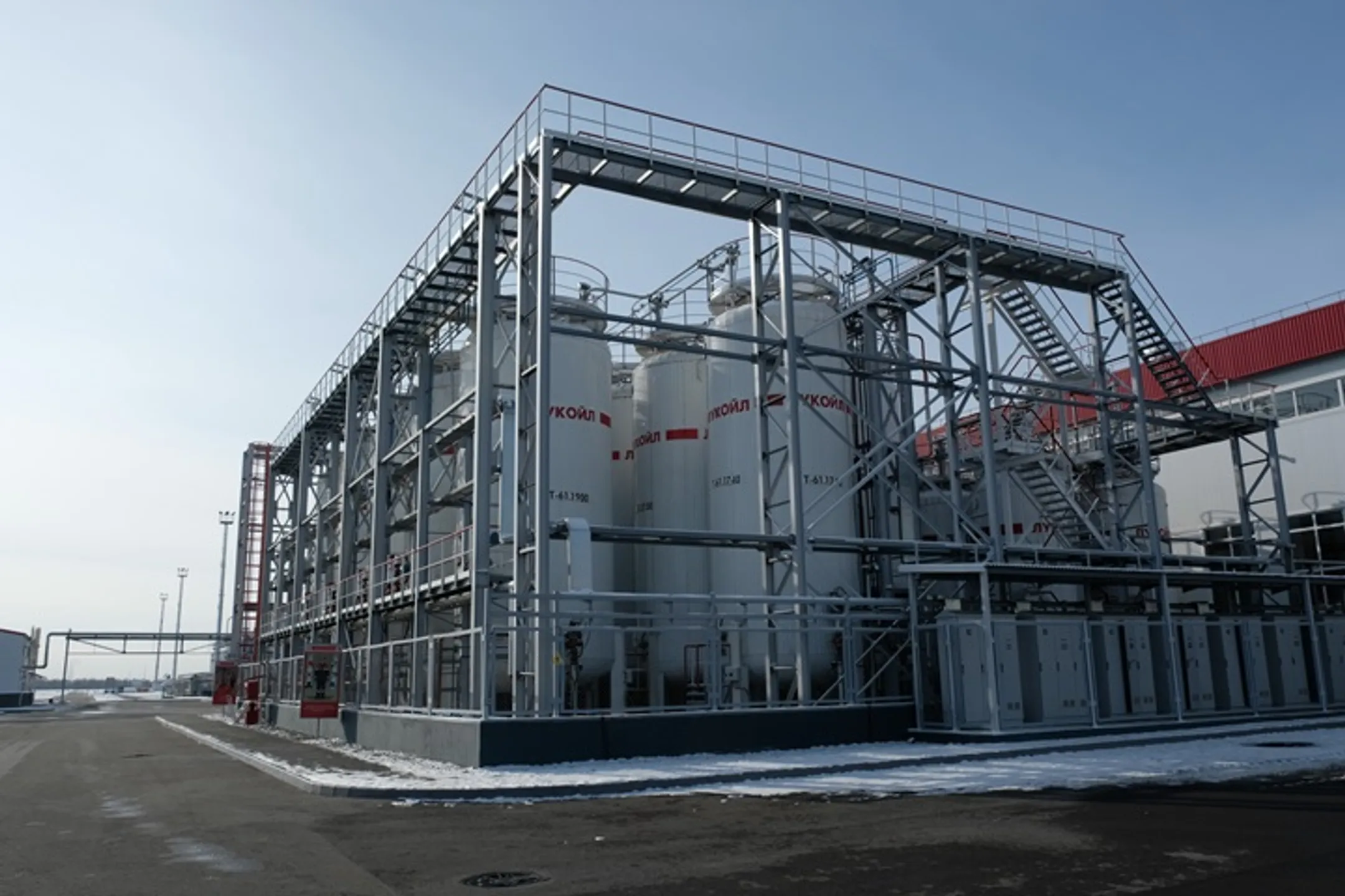 На фото: часть комплекса завода ТОО «ЛУКОЙЛ Лубрикантс Центральная Азия»