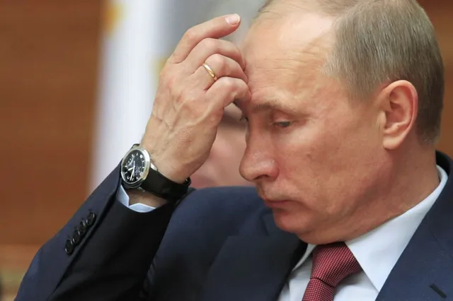 Рейтинг Путина упал за месяц на 6%