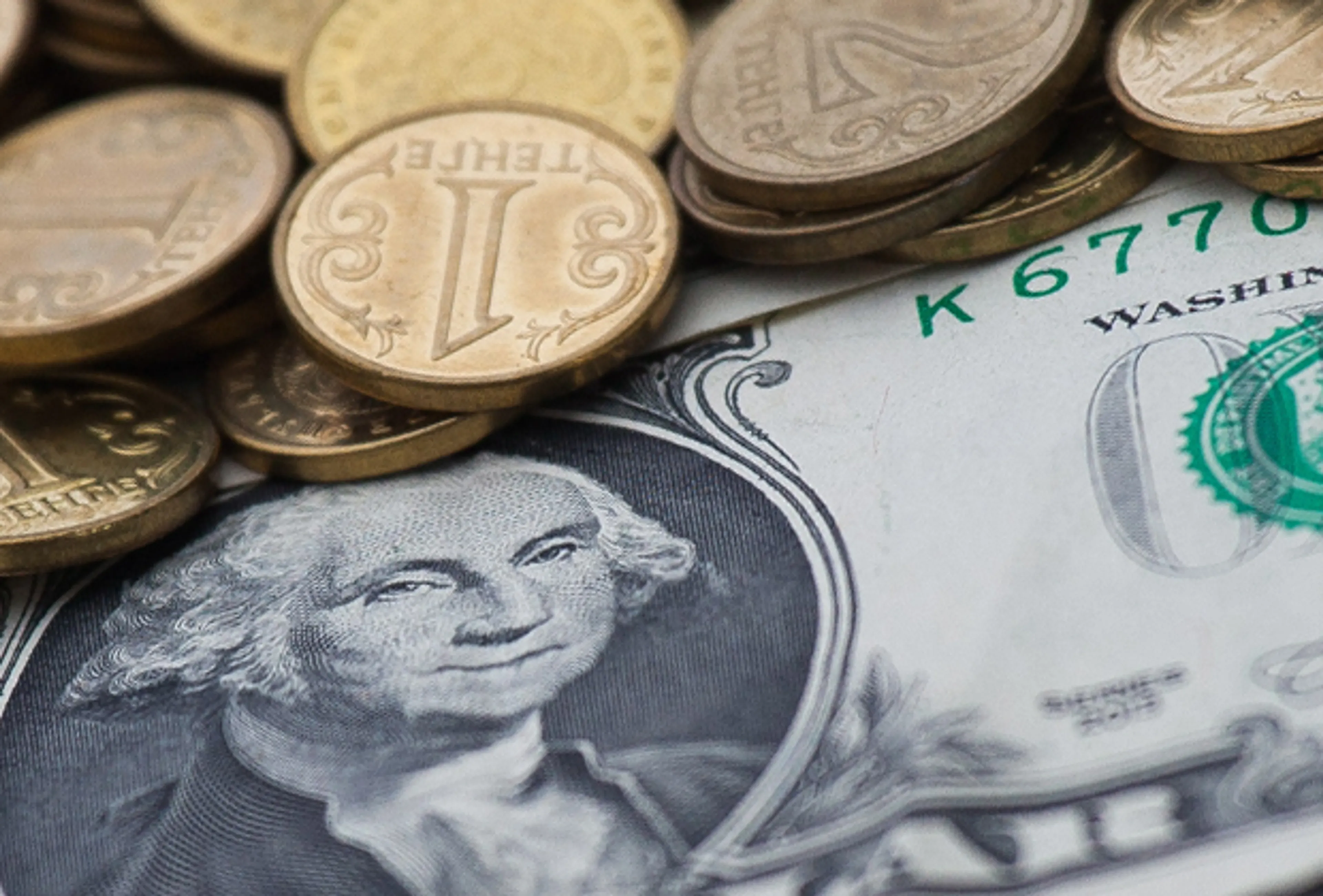 Капитал - За неделю нацвалюта смогла отыграть у доллара всего 3 тенге