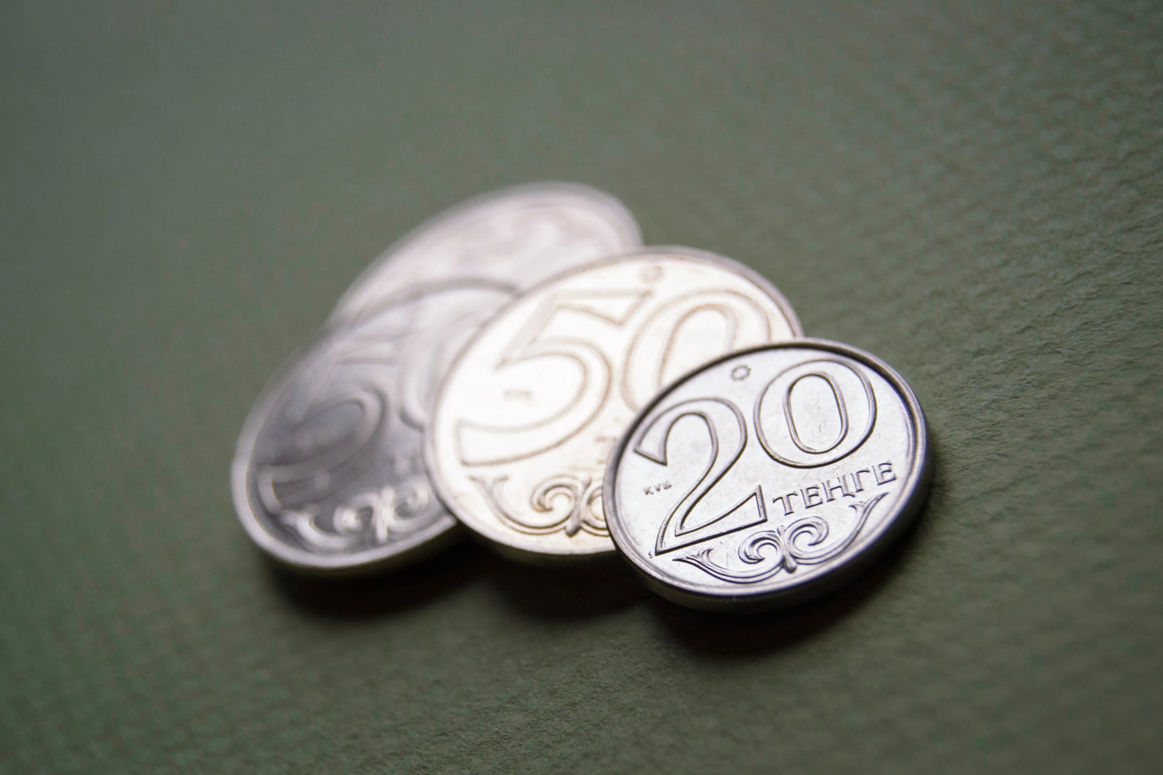 Капитал - Доллар продается в обменниках по 388,5 тенге