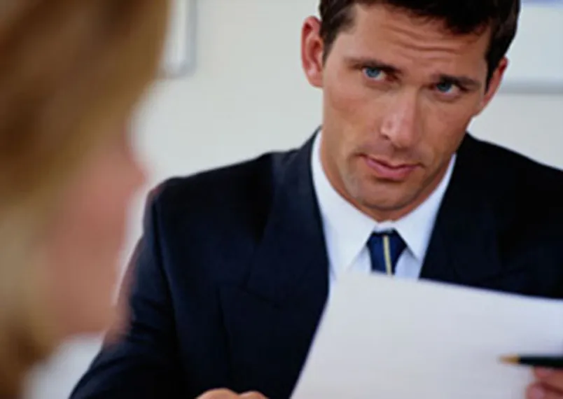 Капитал - 19% казахстанцев против личных вопросов при найме на работу