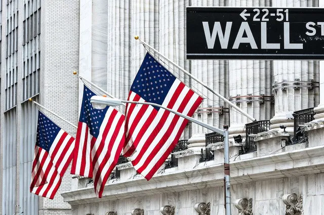 Объем бонусов в банках Уолл-стрит вырос на 17%