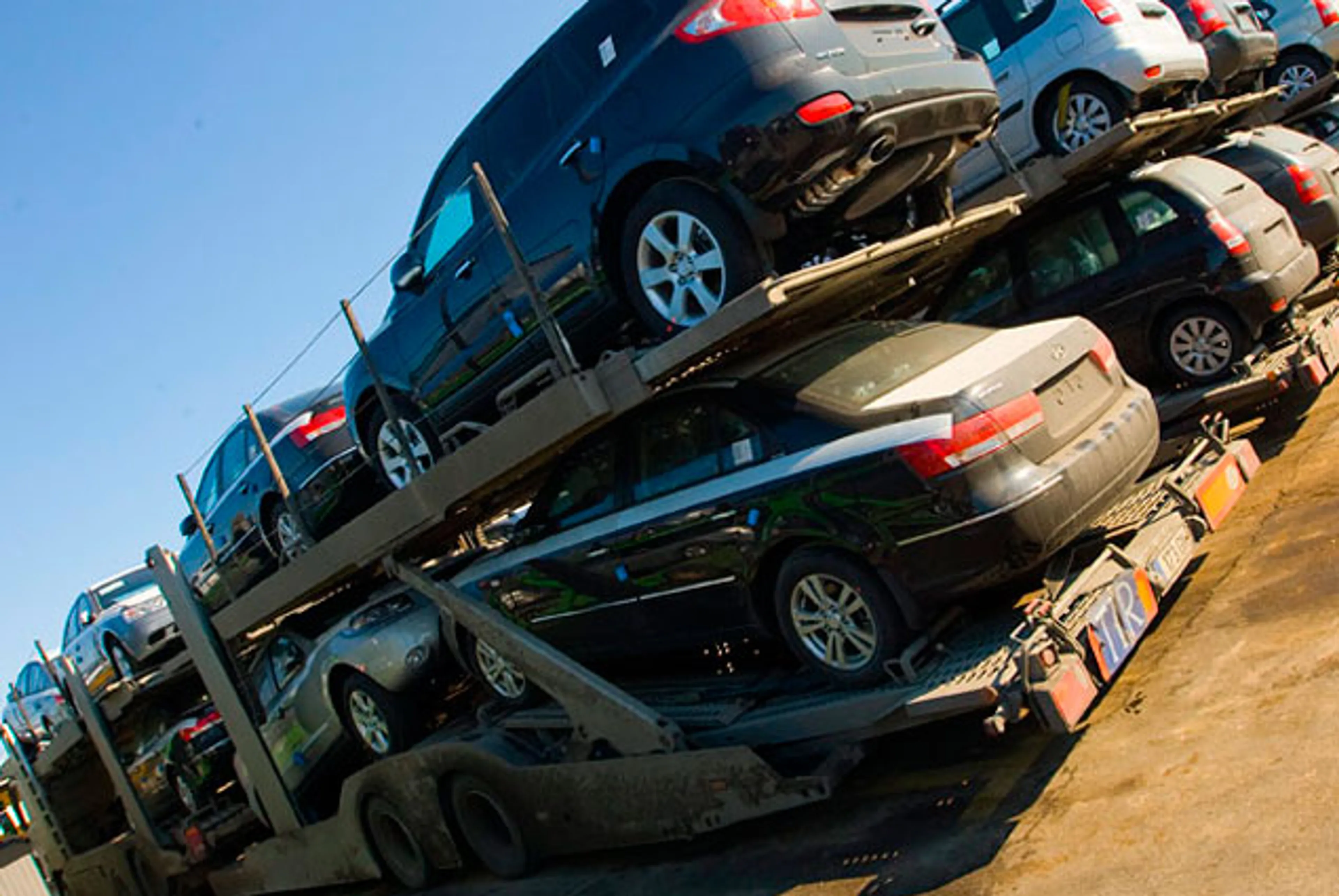 Капитал - РФ планирует ввести ограничения по ввозу в ТС автомобилей