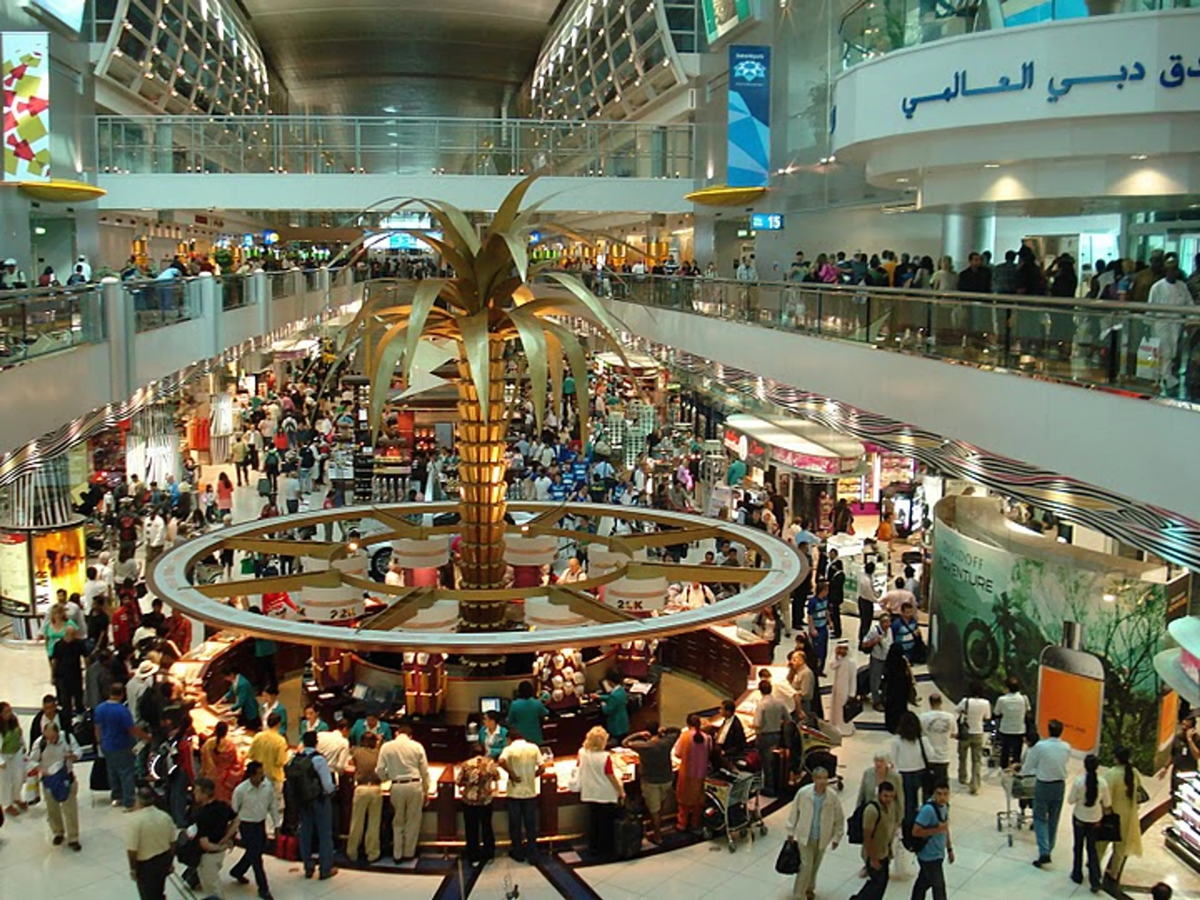 Капитал - В аэропорту Дубая разрешили использовать смартфоны вместо паспортов