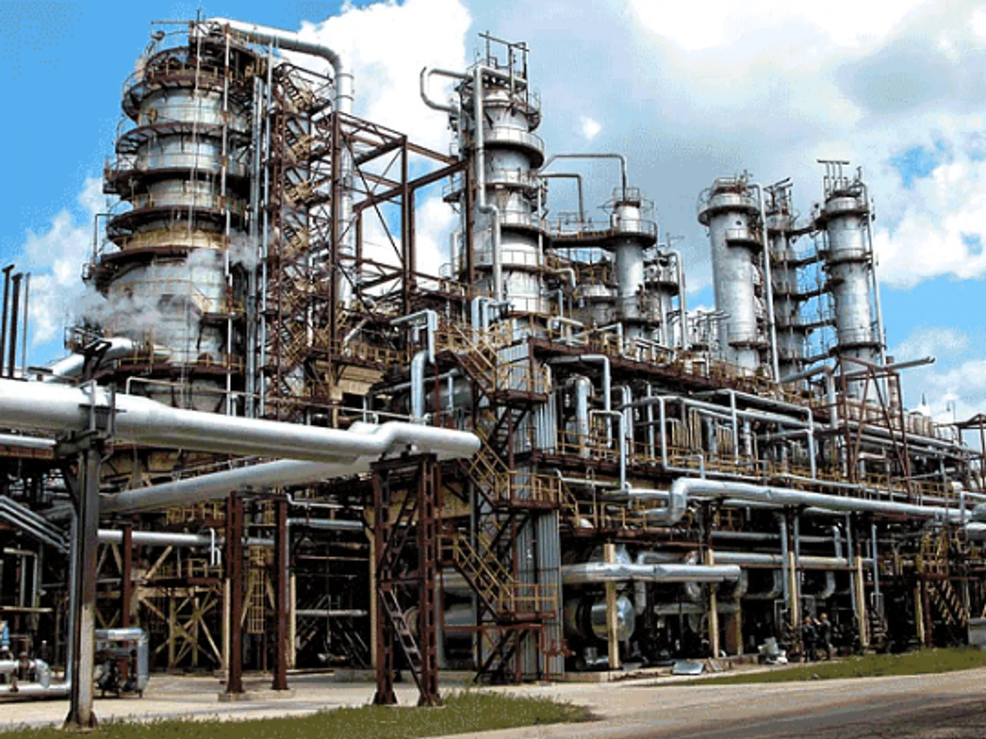 Капитал - Сотрудники НПЗ в Шымкенте задолжали 3 млрд. тенге