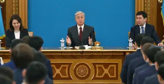 Капитал - Президент о чиновниках: Как стрекозы скачут с одной должности на другую