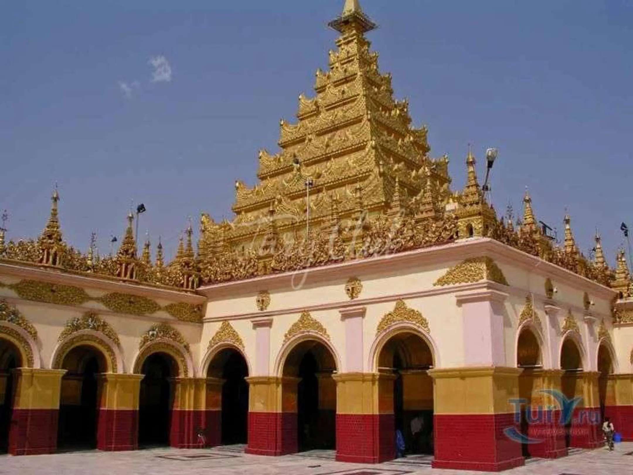 Храм Махамуни