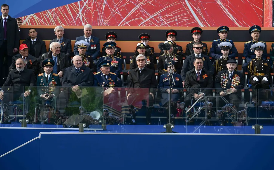 Капитал - Касым-Жомарт Токаев посетил военный парад в Москве