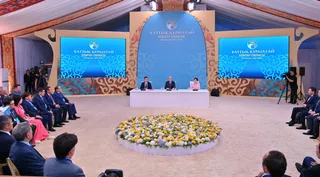 Капитал - Не спешить с переходом на латиницу призвал президент