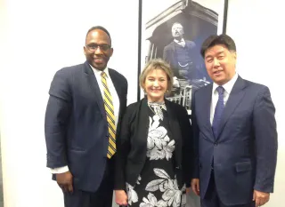 Капитал - Алихан Байменов обсудил сотрудничество с Управлением кадровой службы США