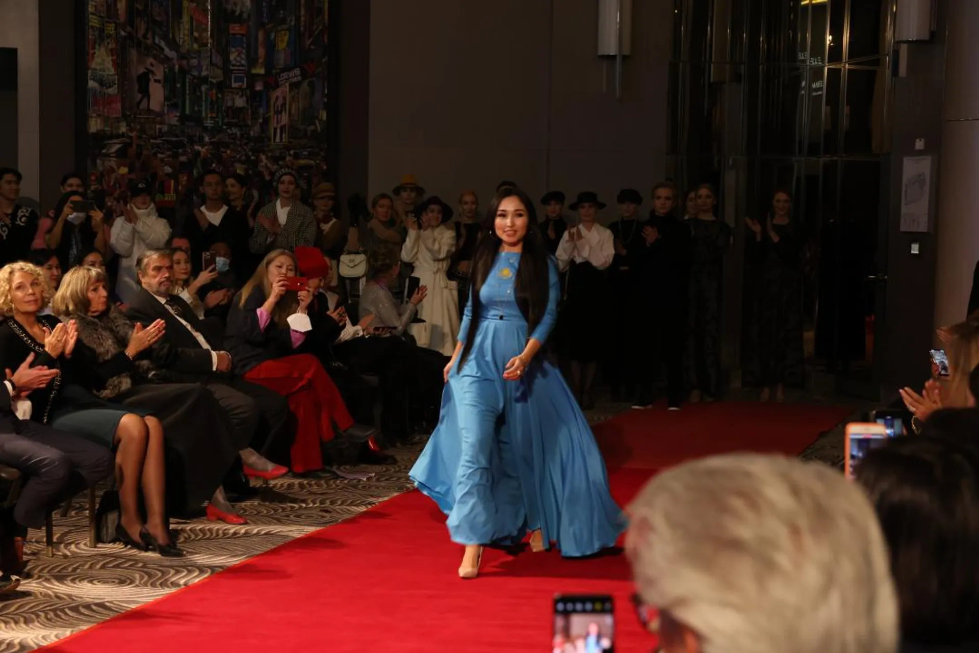 Капитал - В Берлине прошел показ коллекций казахстанских дизайнеров