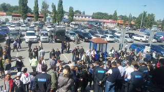 Капитал - Владельцы бутиков сгоревшего ТЦ «Адем» требуют рабочих мест