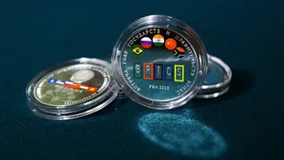 Капитал - ШОС и БРИКС претендуют на американское господство